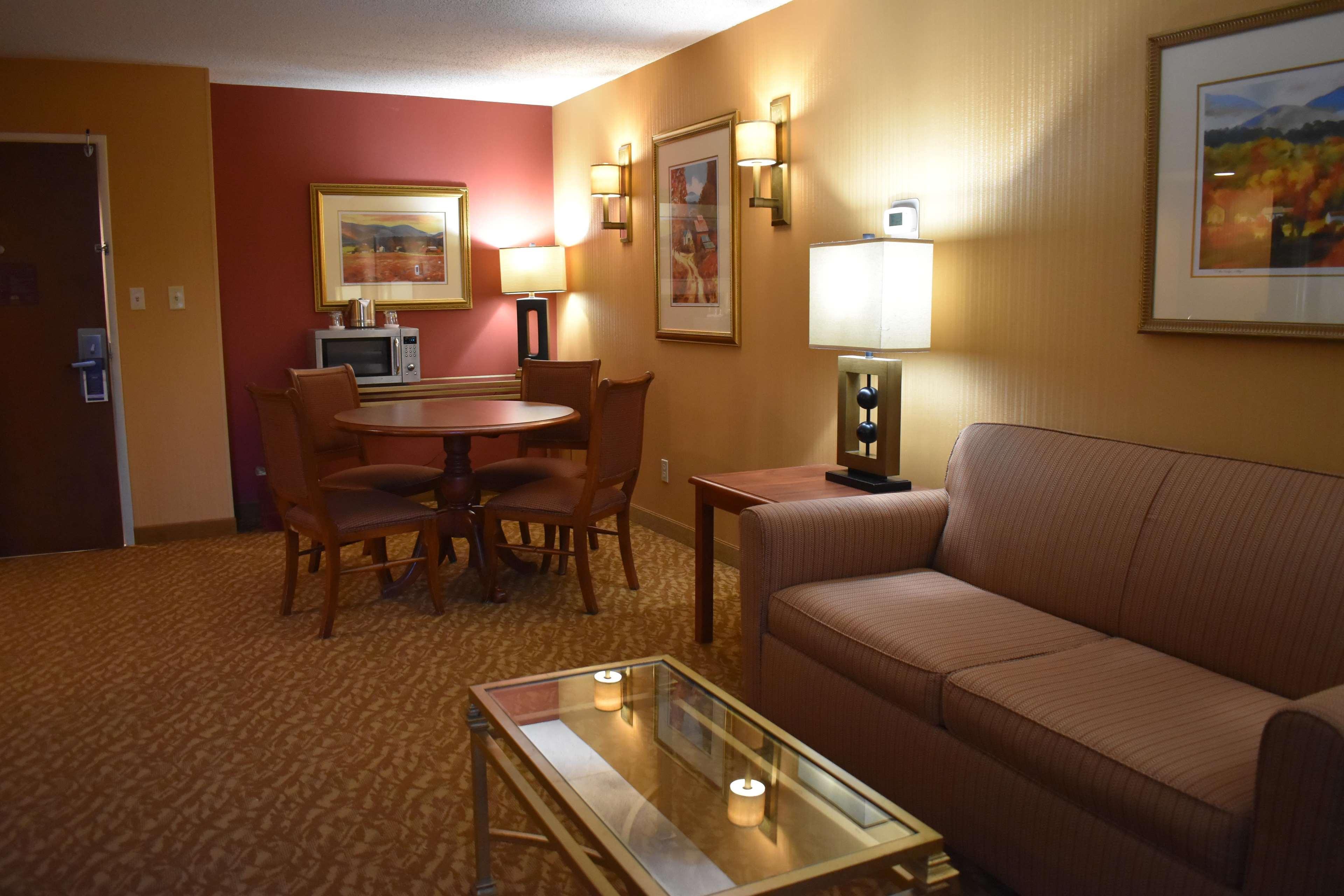 Doubletree By Hilton Biltmore/asheville Hotel Asheville